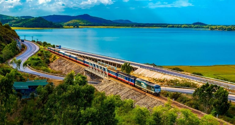 Cảnh đẹp trên đường tàu Sài Gòn Huế