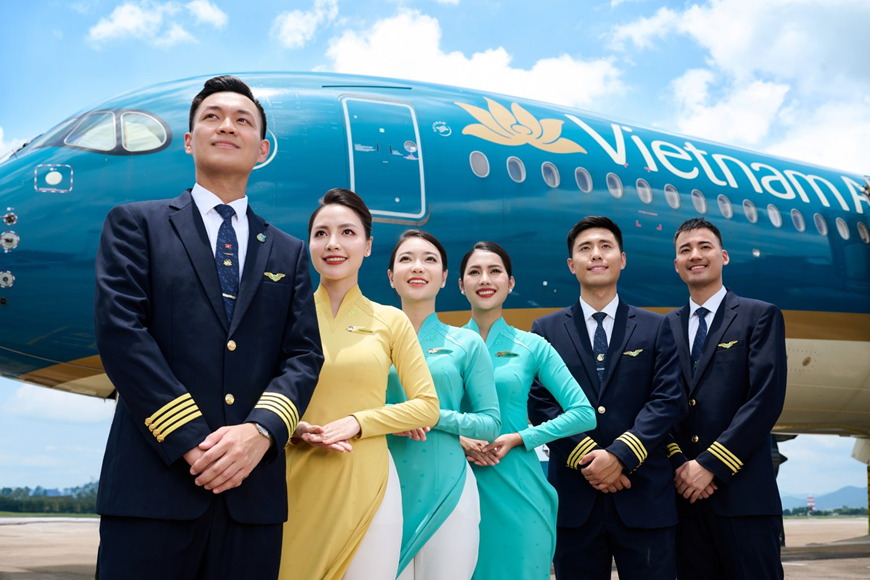 Nên mua vé máy bay Tết qua đại lý hay mua trực tiếp hãng